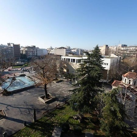 Λάρισα Διαμέρισμα Με Θέα Πλατεία Στο Κέντρο Της Πόλης Apartment ภายนอก รูปภาพ